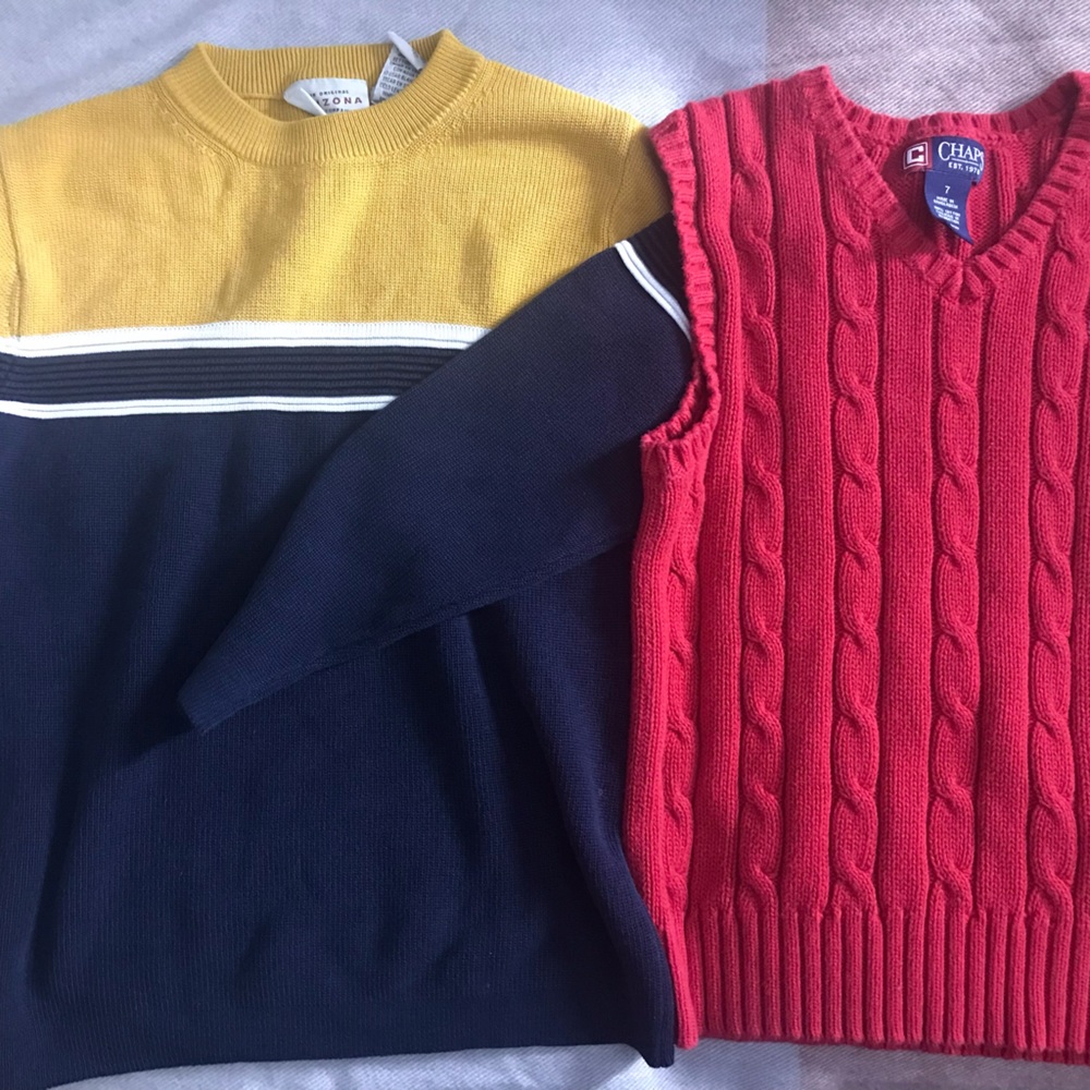 ARIZONA and CHAPS boy sweater & vest size 8 and size for boys 7 great condition